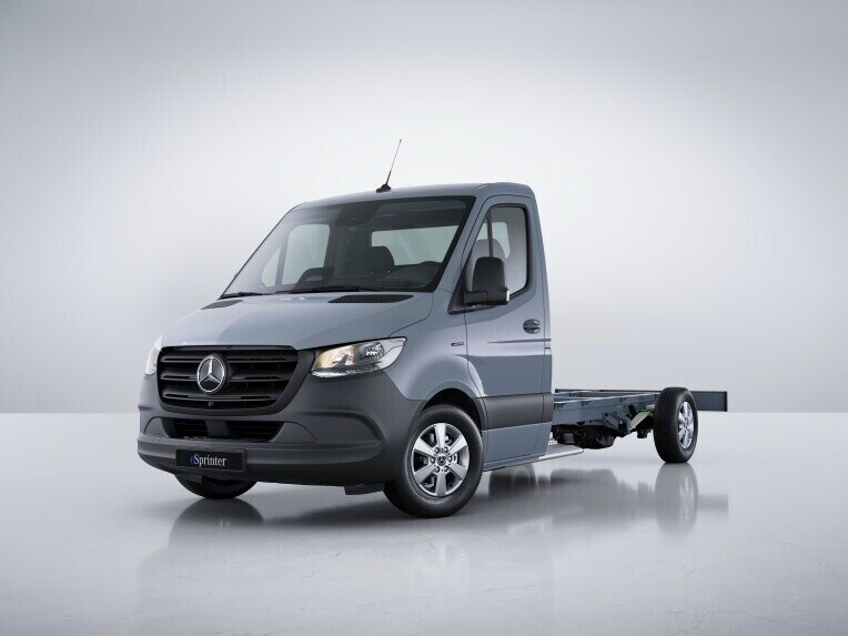 Mercedes-Benz eSprinter Autotelaio nella linea di equipaggiamento PRO.