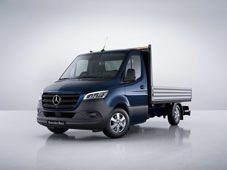 Mercedes-Benz Sprinter Autotelaio nella linea di equipaggiamento SELECT.