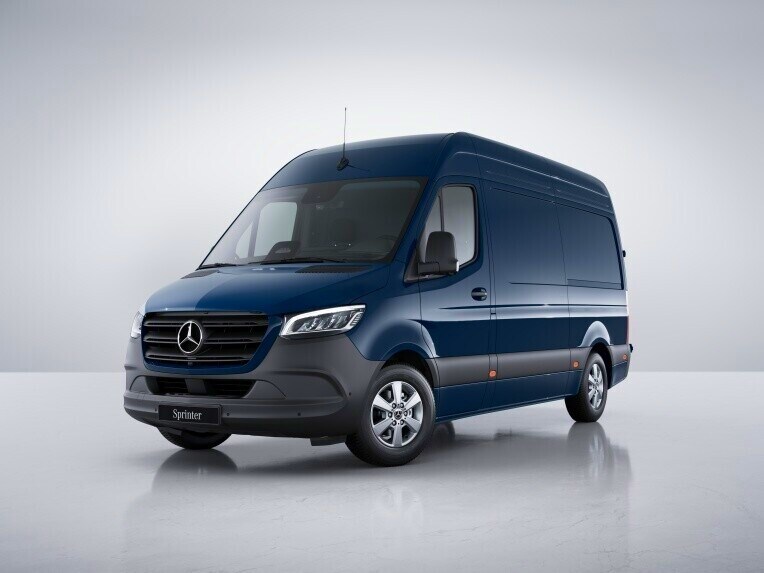 Il Mercedes-Benz Sprinter Furgone nella versione di allestimento PRO.