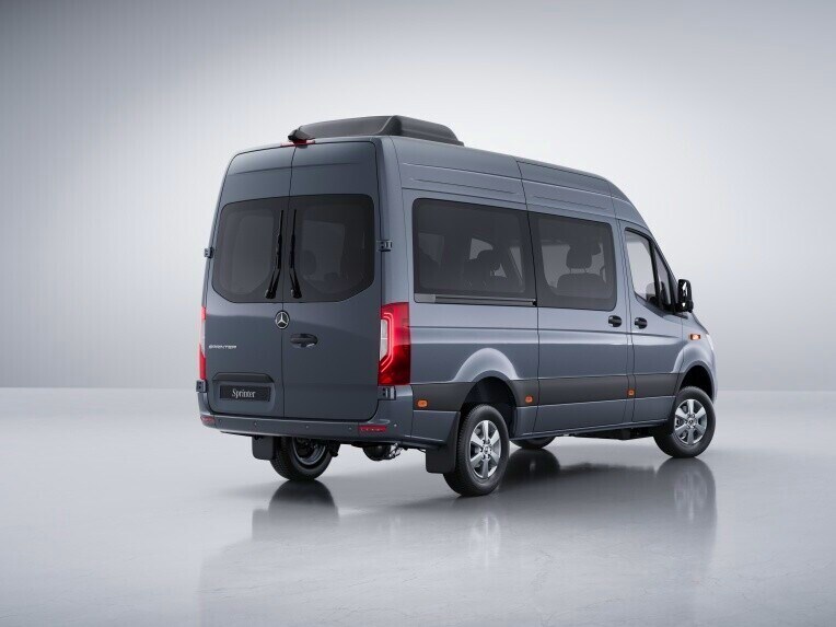 Il Mercedes-Benz Sprinter Tourer con trazione integrale 4x4 con Torque-on-Demand.
