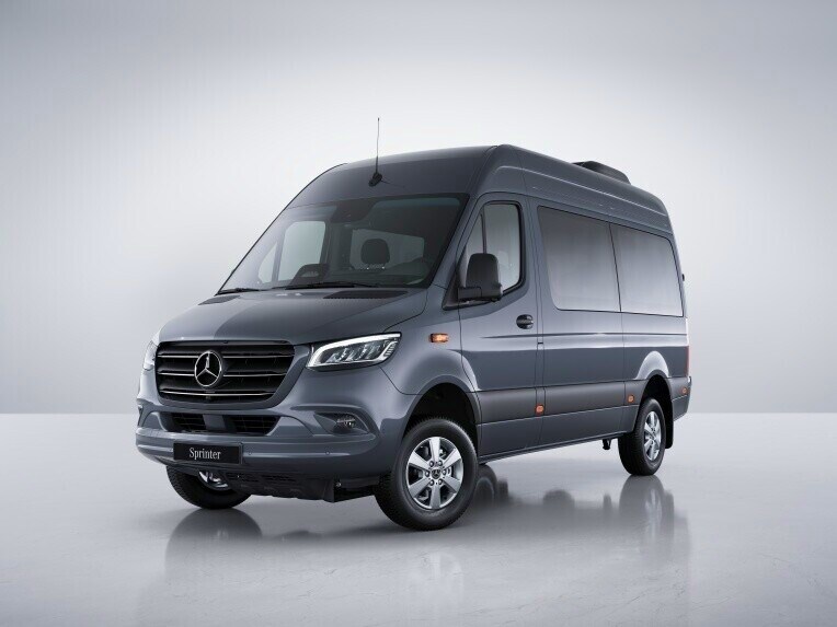 Lo Sprinter Tourer Mercedes-Benz nella versione di allestimento SELECT.
