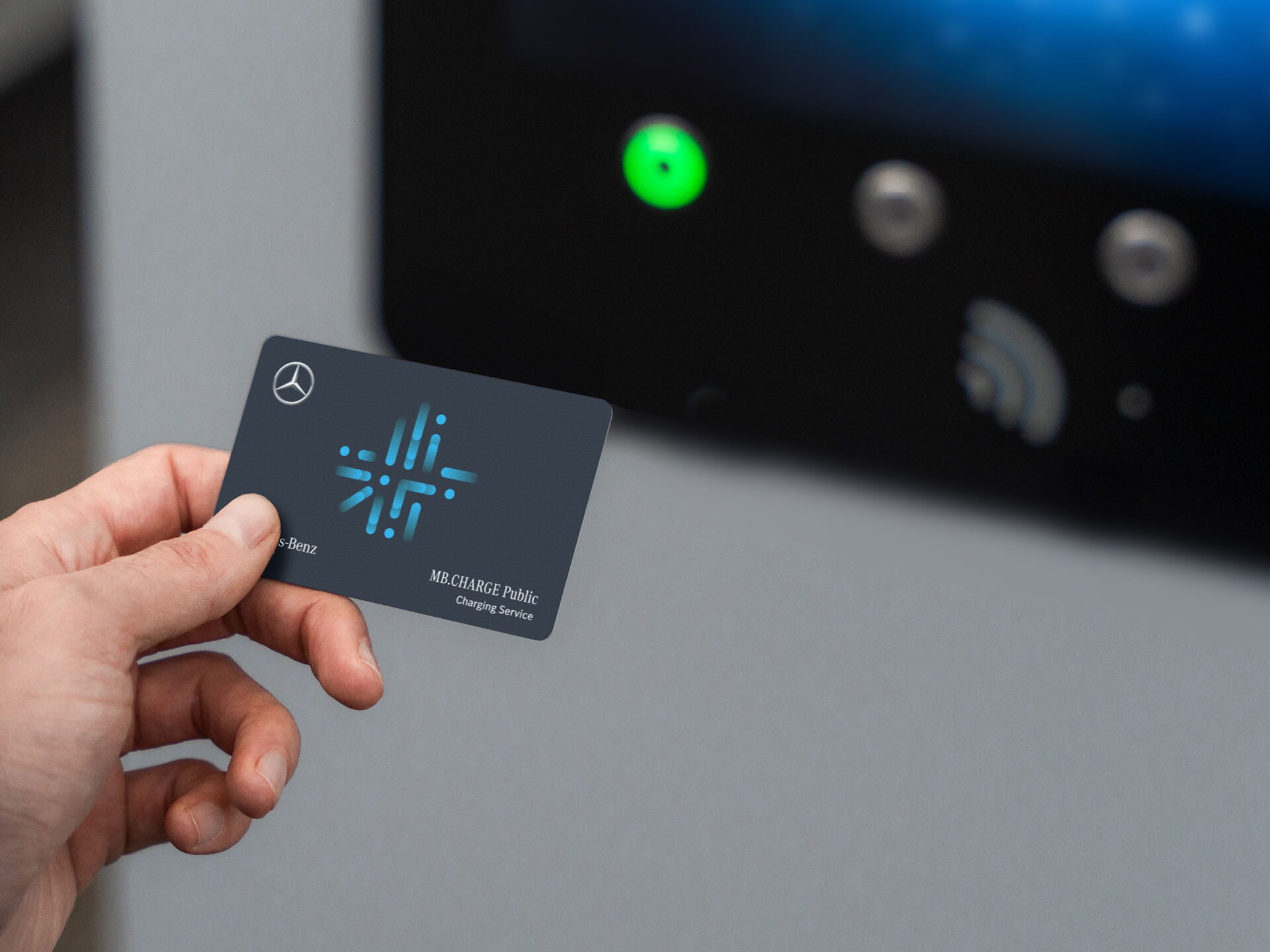 MB.CHARGE Public di Mercedes-Benz.