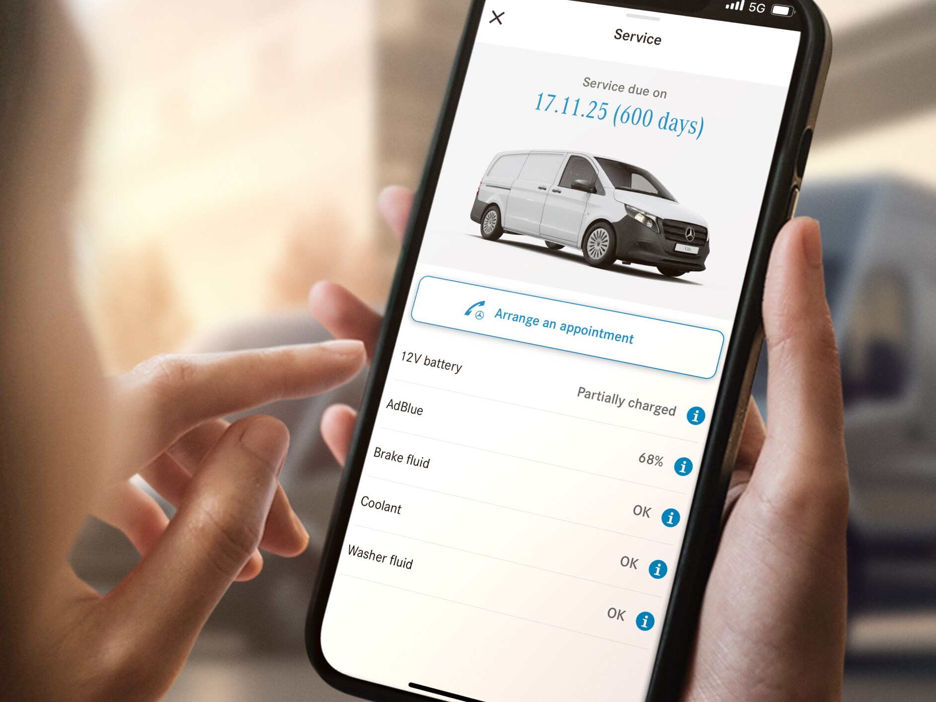 Il sistema di Gestione della Manutenzione Mercedes-Benz su uno smartphone