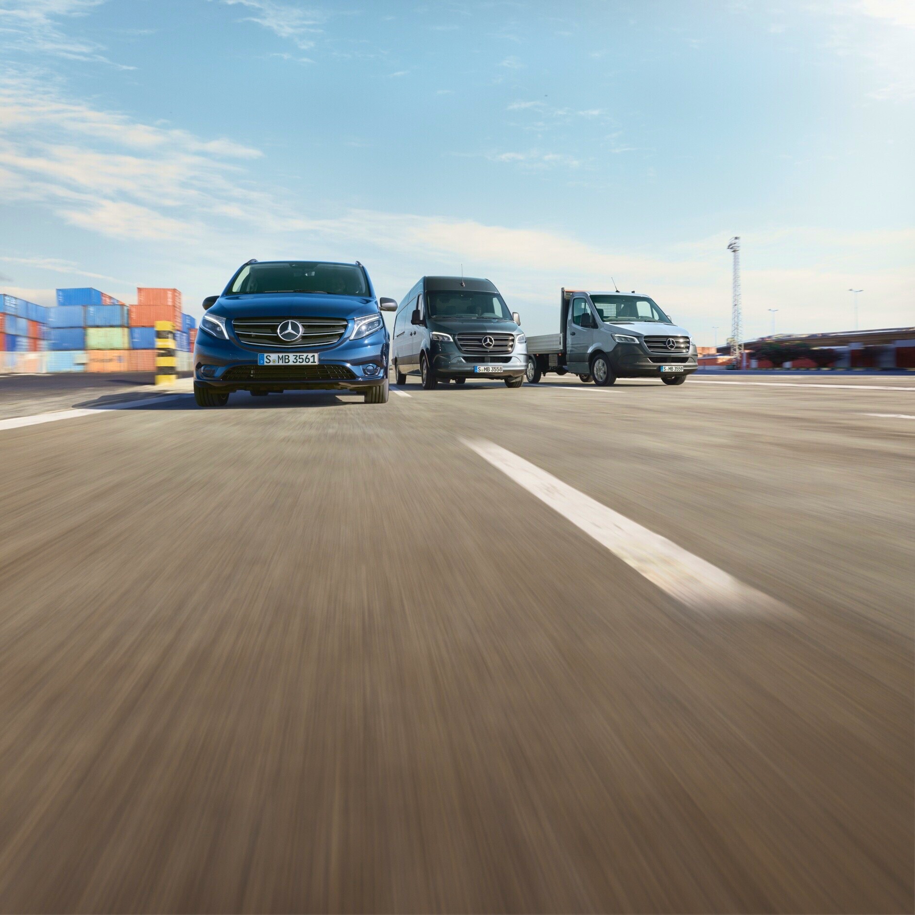 Soluzioni per la gestione delle flotte | Veicoli Commerciali Mercedes-Benz Mercedes-Benz Connectivity Services GmbH è la tua partner professionale, in grado di proporti numerose soluzioni per la gestione della tua flotta.