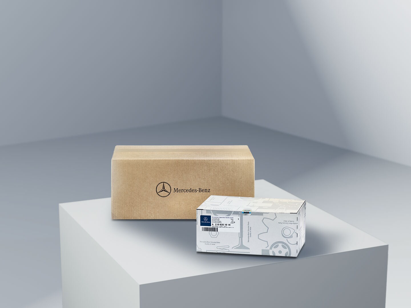 Due confezioni con il logo Mercedes-Benz