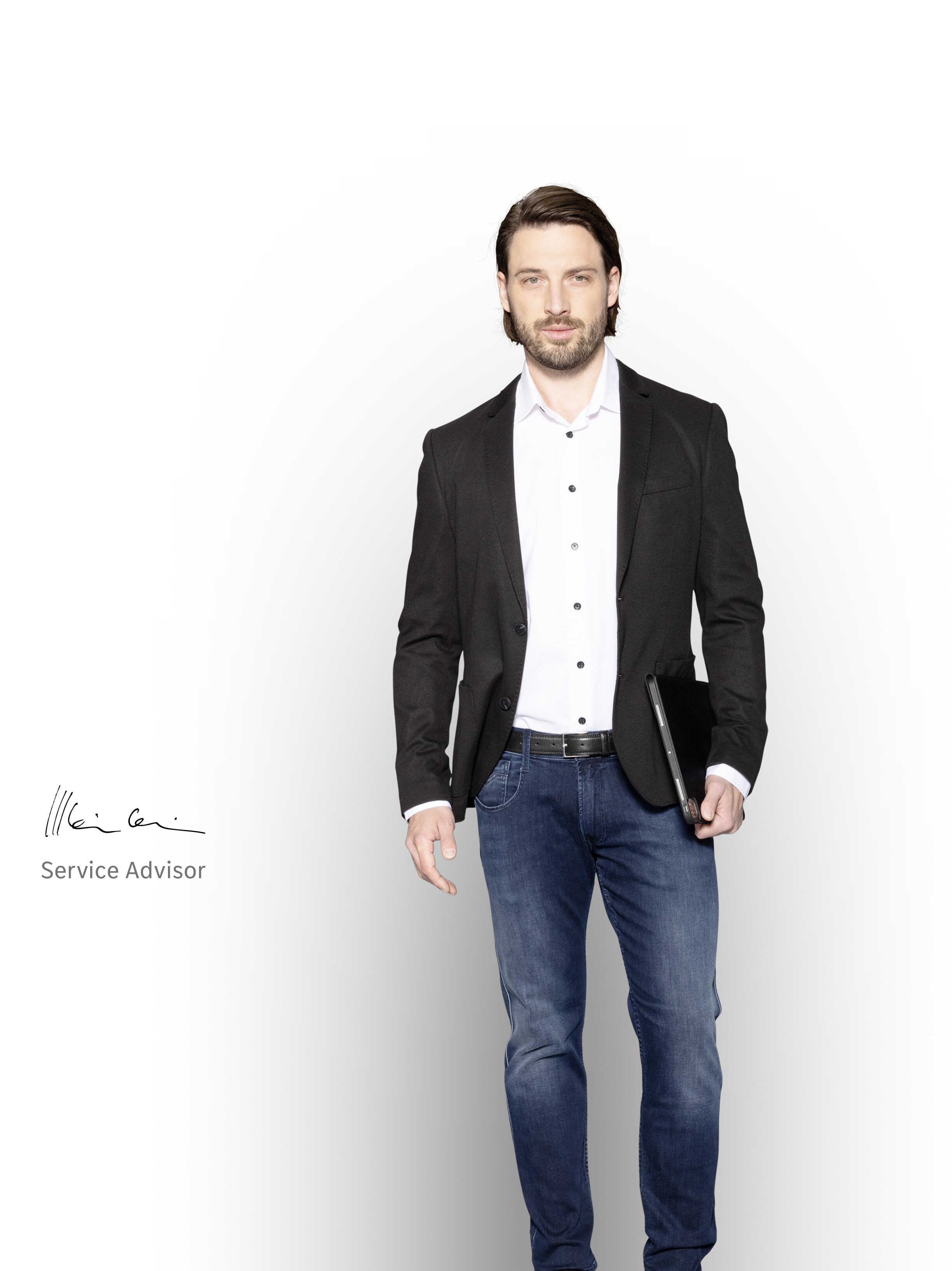 Un consulente del servizio assistenza sorridente