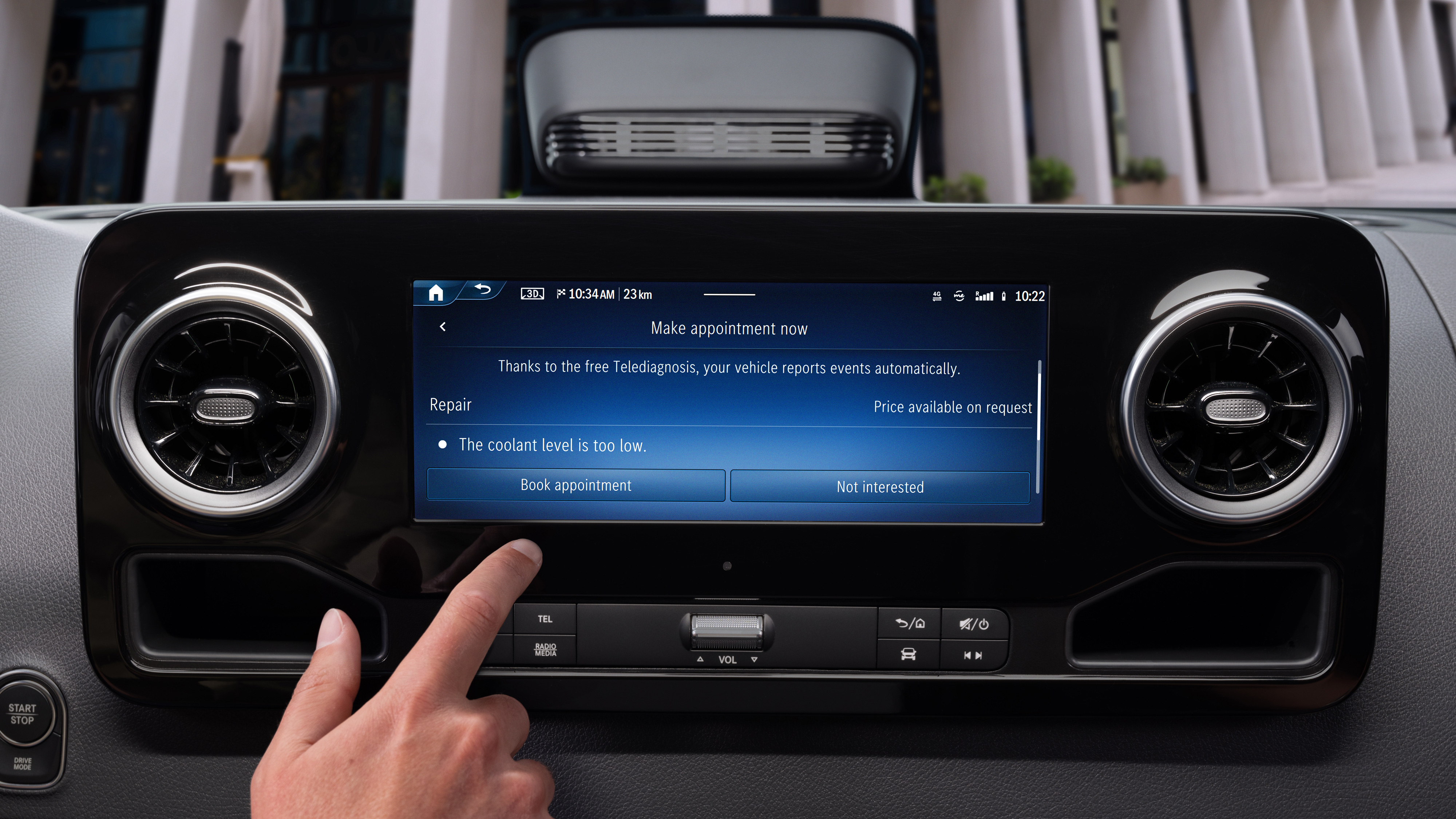 Mercedes-Benz | Tecnologia per veicoli commerciali | App Onboard Service Il touchscreen della Mercedes mostra la schermata della diagnostica