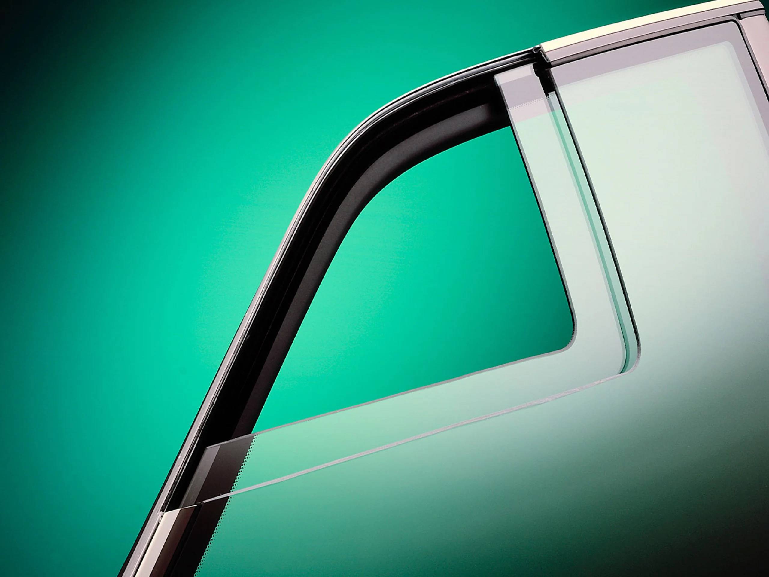 Mercedes-Benz Classe S| Mercedes-Benz I finestrini oscuranti della Classe S modello 140