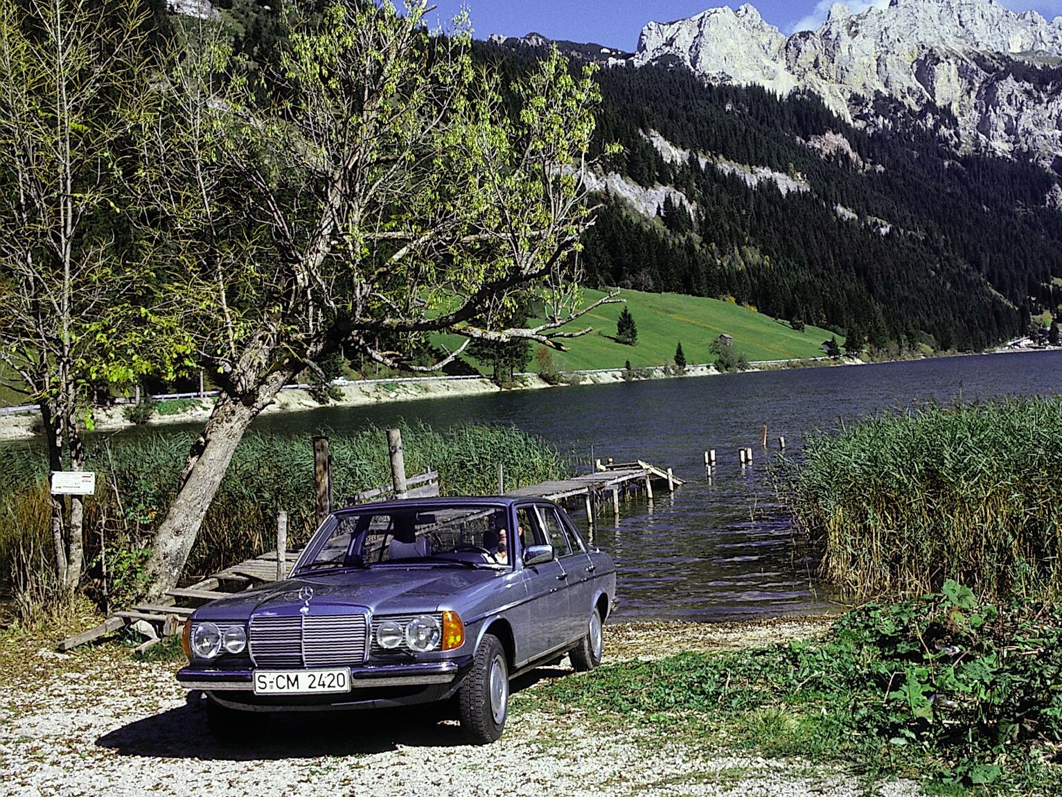 W123