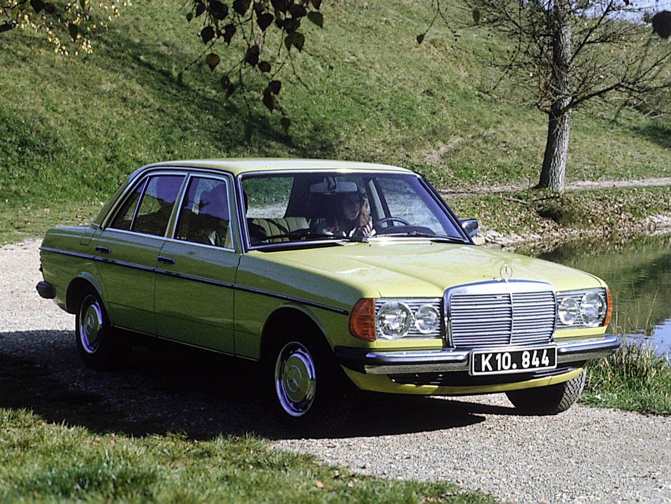 W123