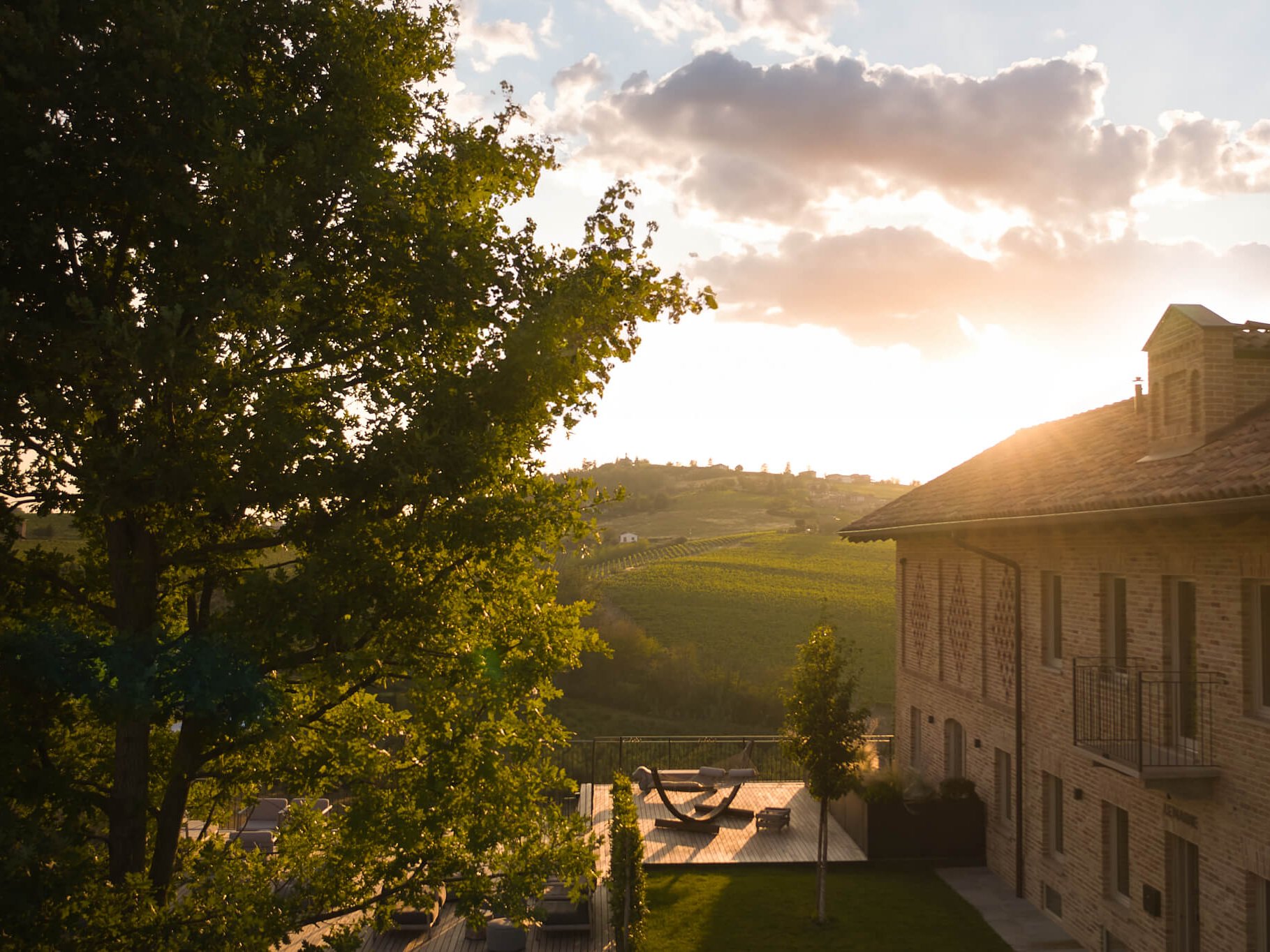 G Class Barbaresco | Mercedes-Benz Una veduta del Relais
