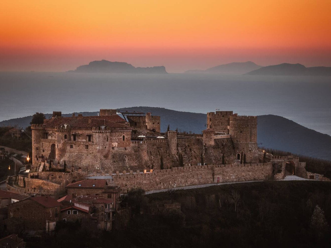 Visione dall'alto di Rocca Cilento