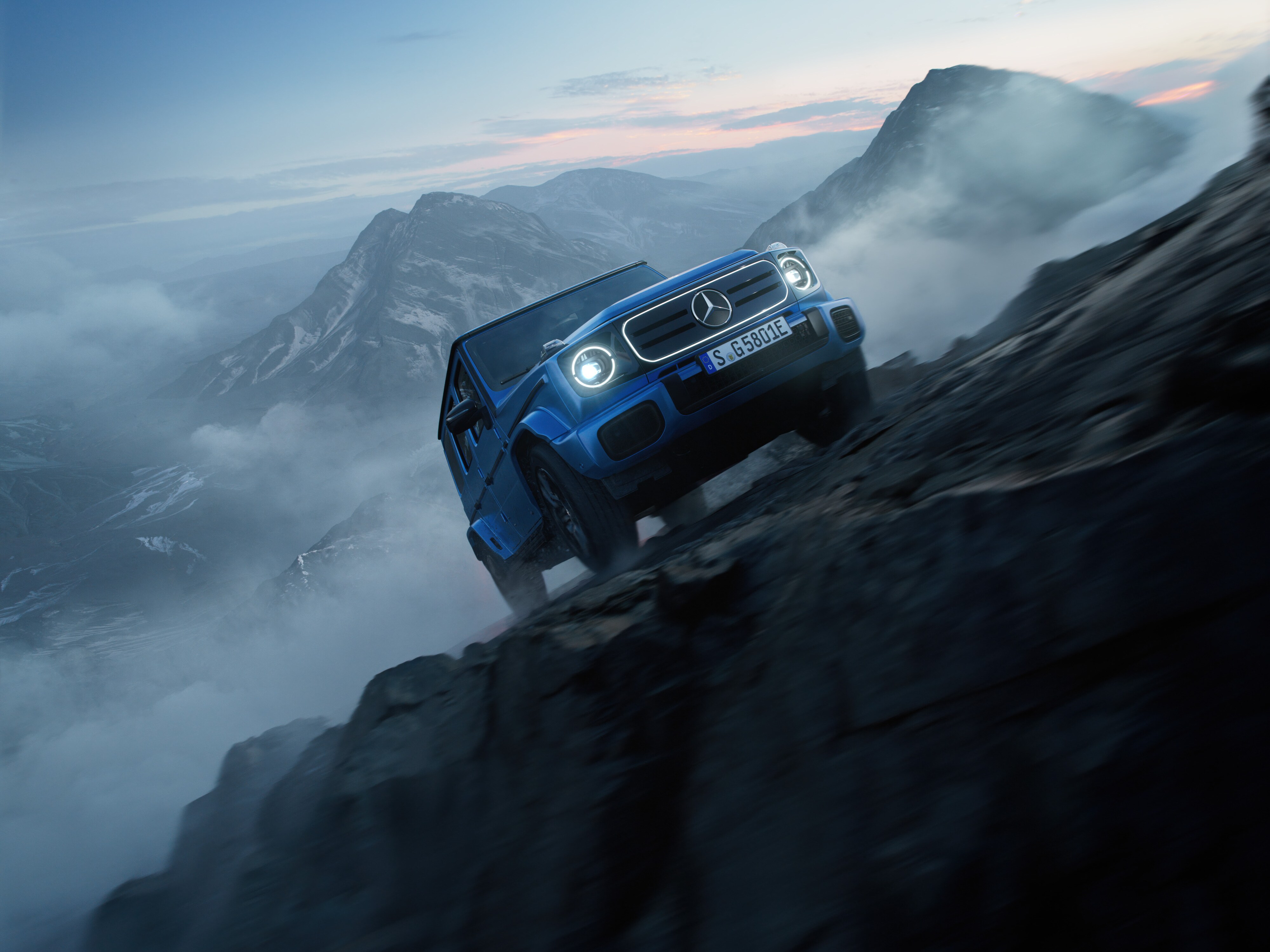 Una Classe G che scala un pendio