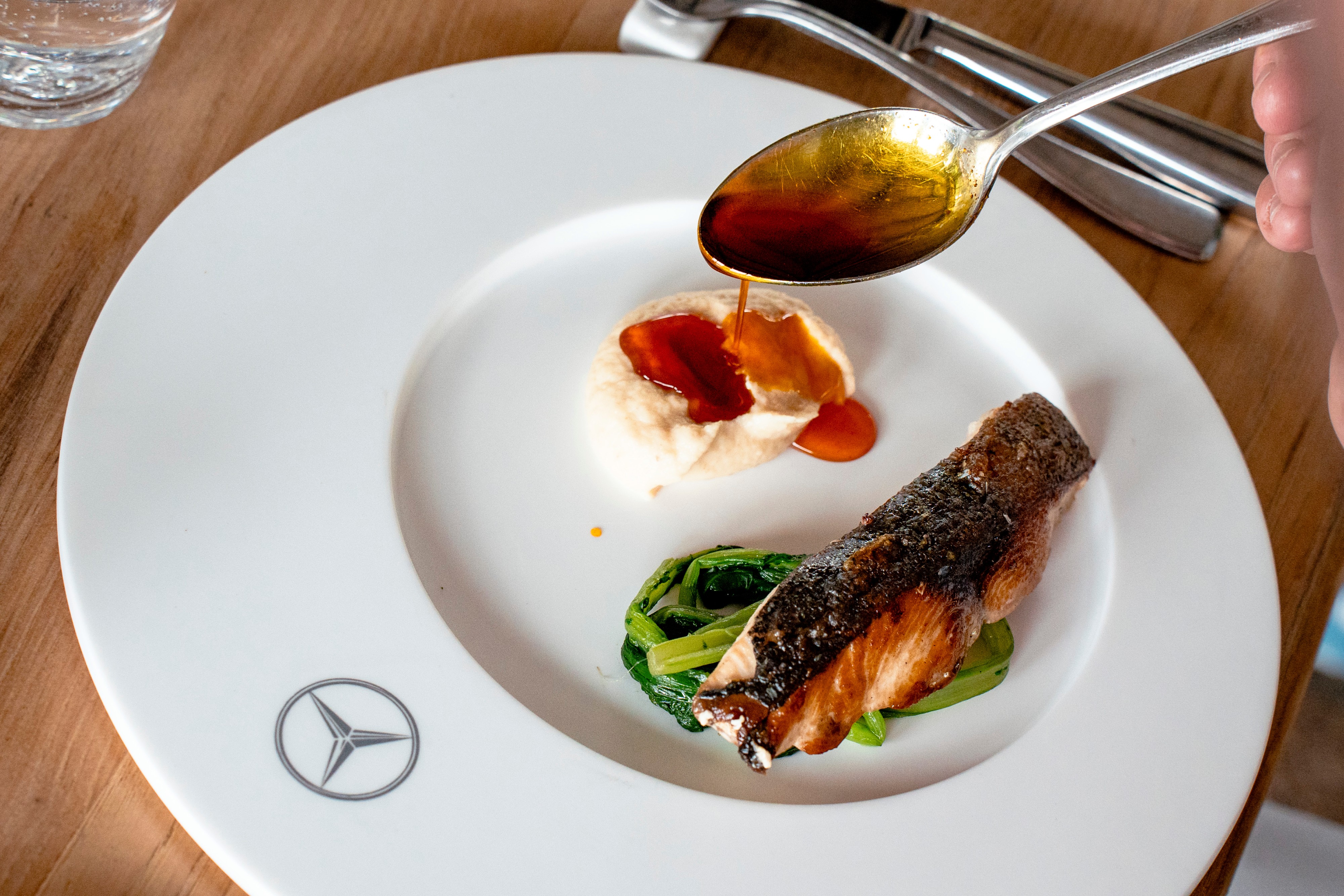 Piatto "La Caponessa" con miele | Mercedes-Benz Piatto "La Caponessa" con miele