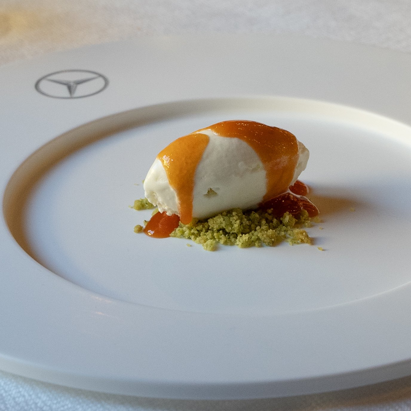 Piatto chef Stefano Pinciaroli | Mercedes-Benz Piatto chef Stefano Pinciaroli
