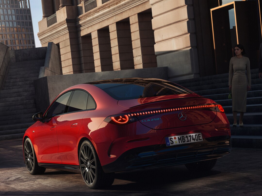 Nuova CLA completamente elettrica di Mercedes-Benz vista posteriore