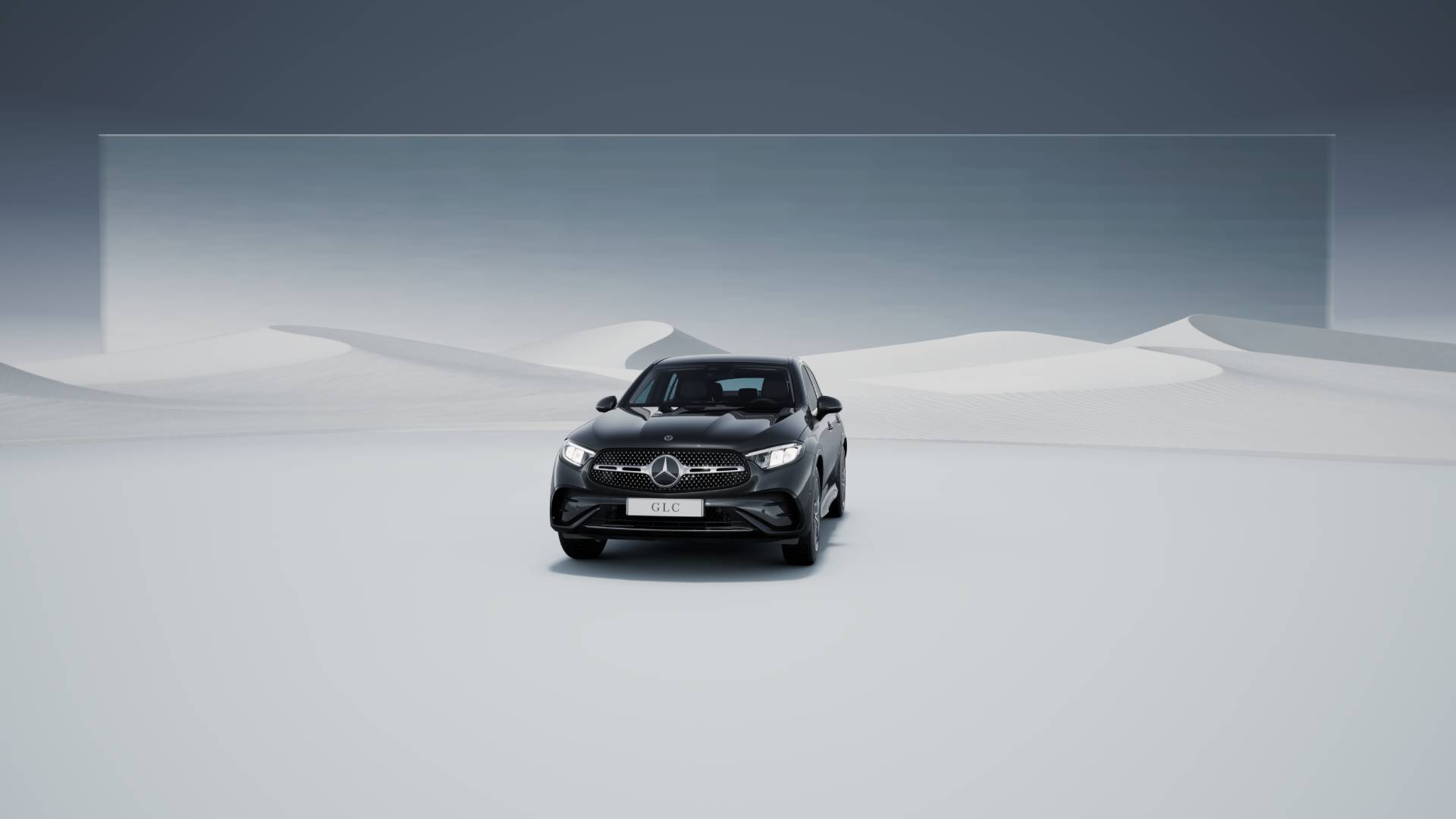 GLC Coupé | Mercedes-Benz GLC Coupé con vista frontale di colore nero