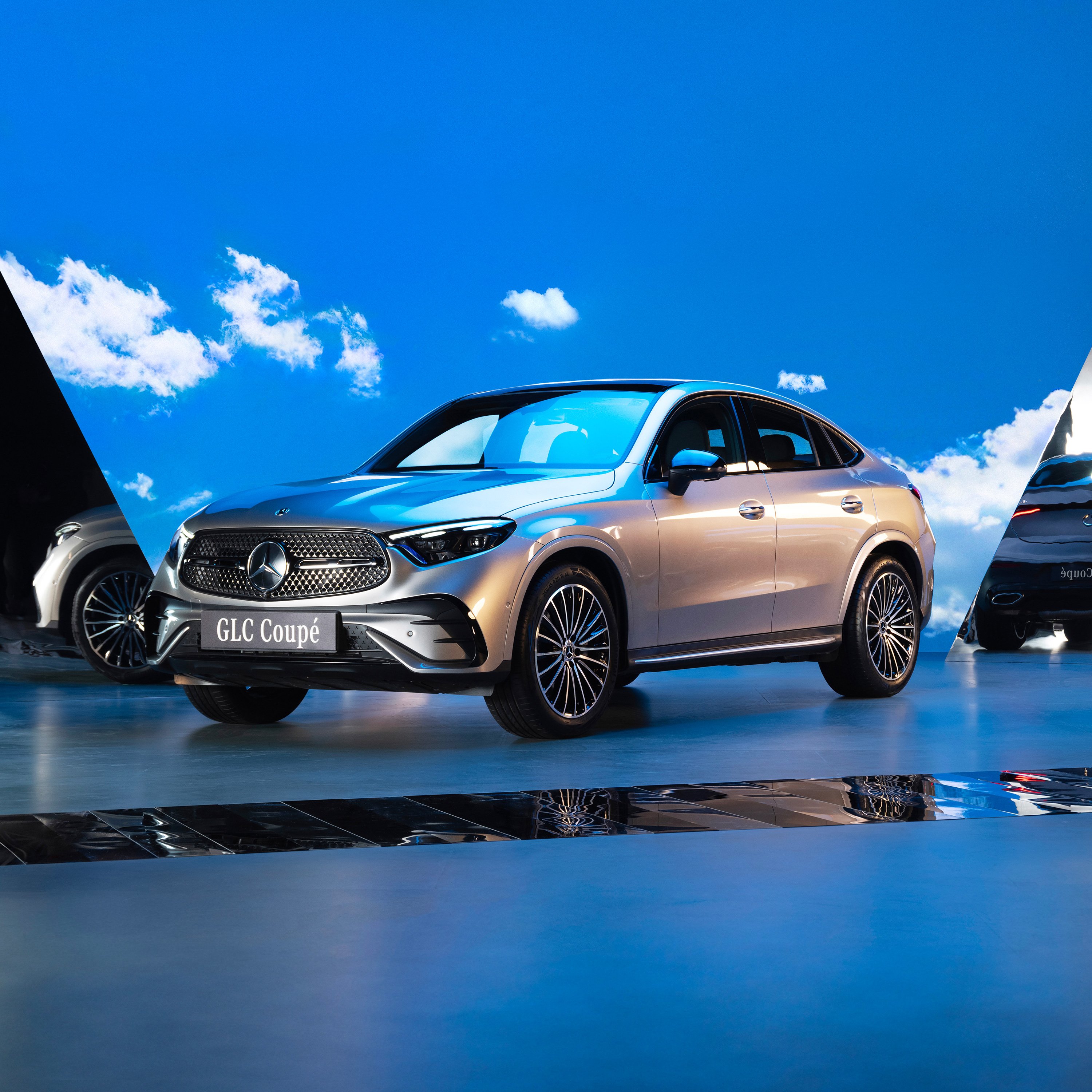 GLC Coupé | Mercedes-Benz GLC Coupé di colorazione grigia vista laterale