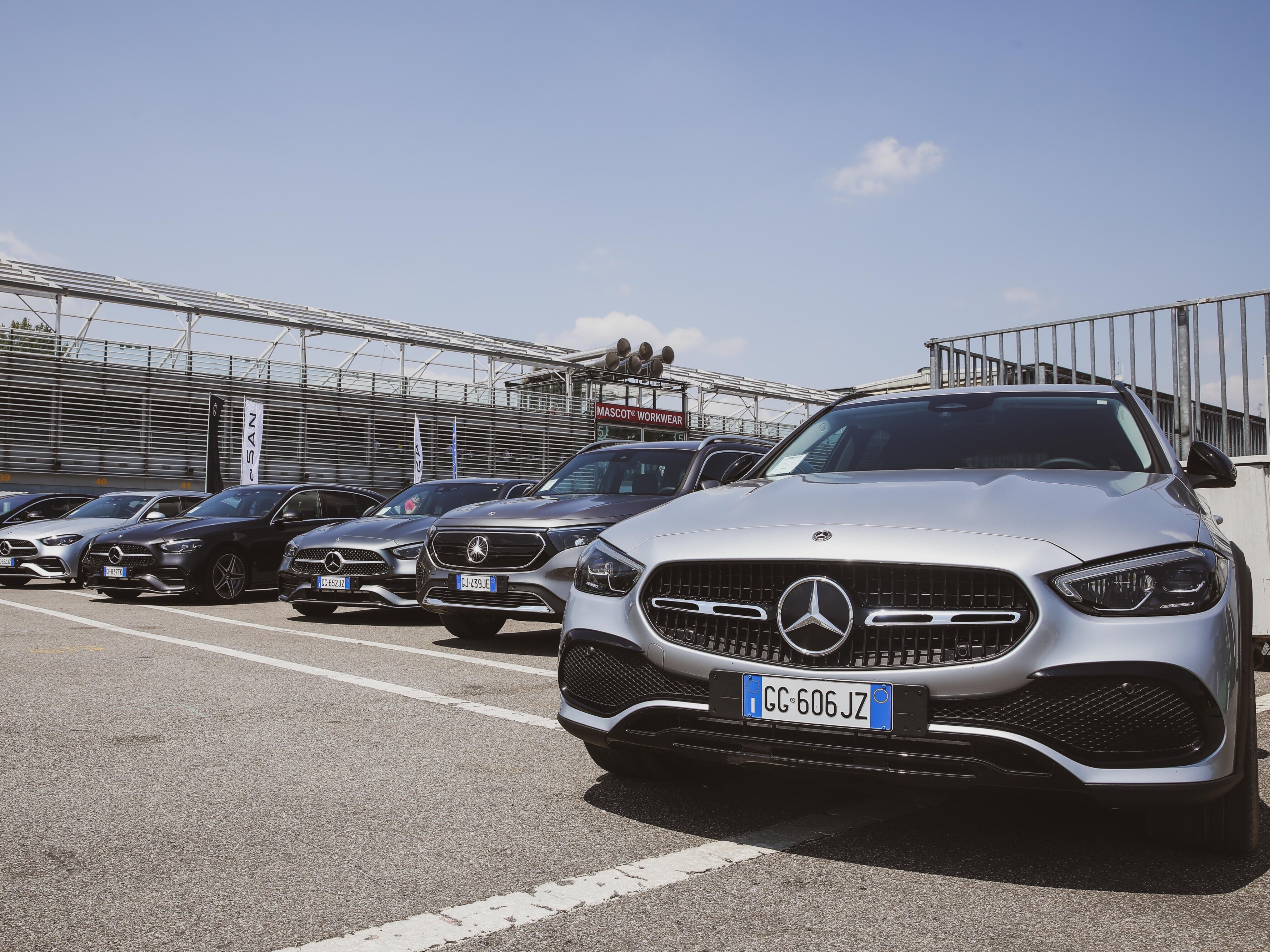 AMG 