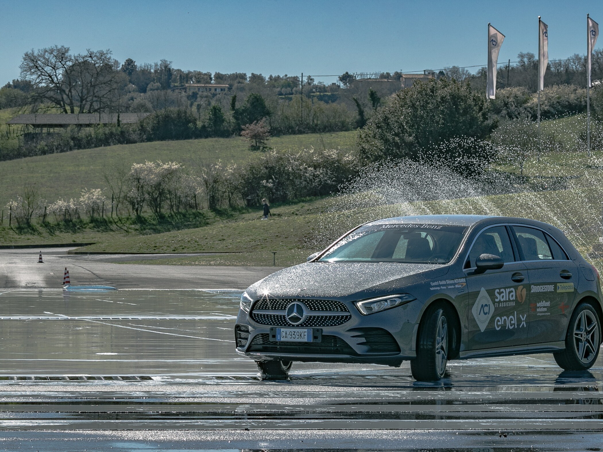 Mercedes-Benz partner dei Centri Guida Sicura ACI.