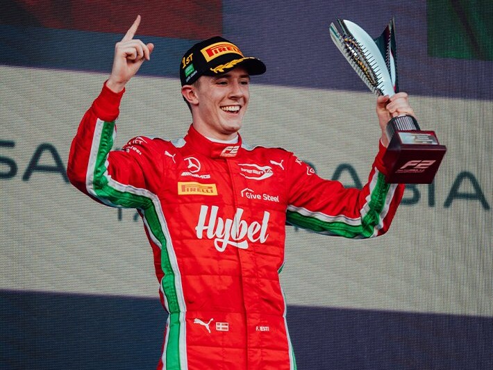 Fred Vesti celebra la vittoria in una gara di Formula 2