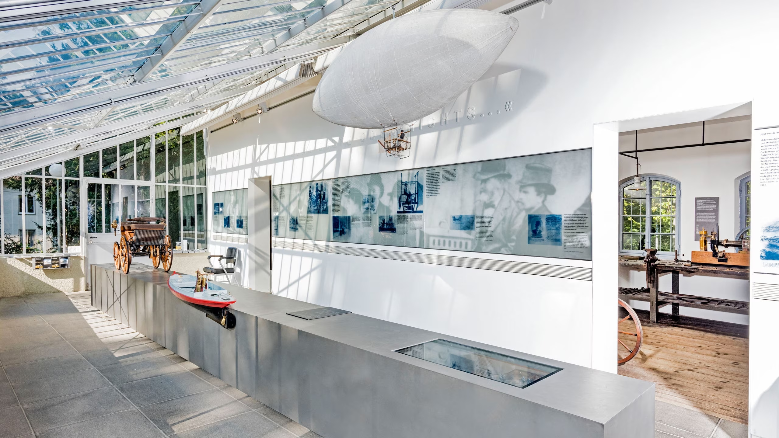 Mercedes-Benz Daimler Memorial Interno del Mercedes-Benz Daimler Memorial