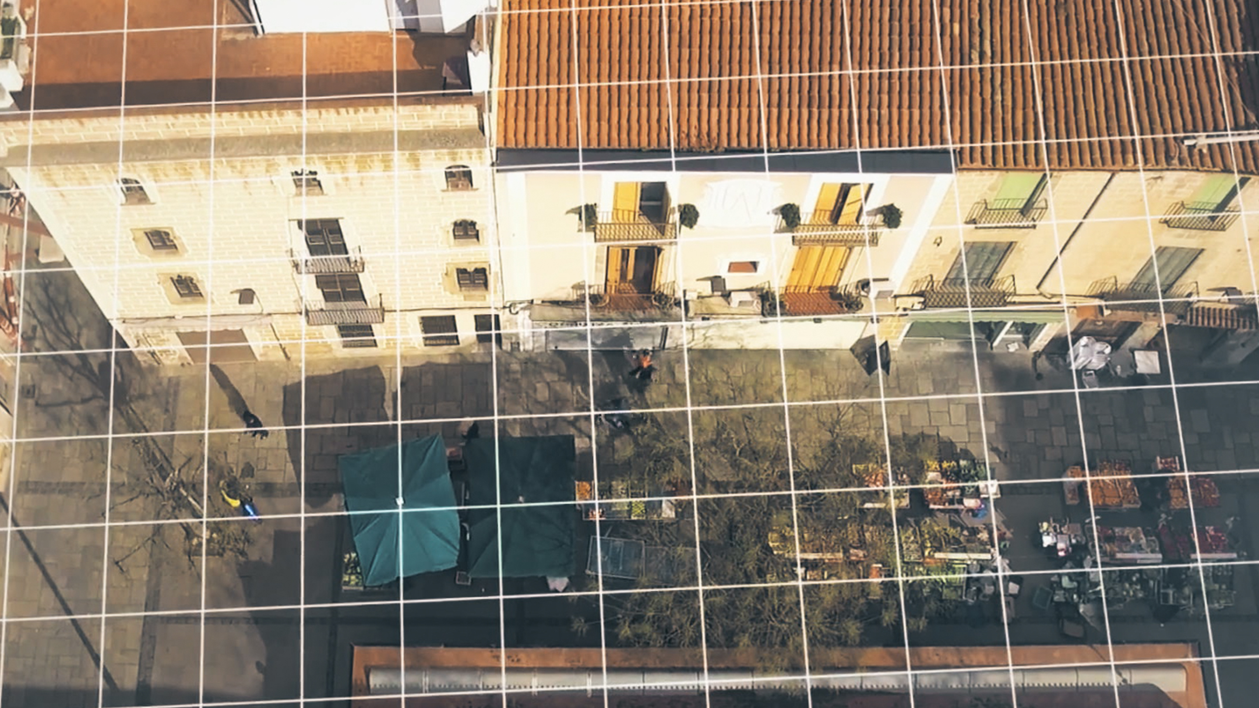 Storie | Mercedes-Benz Vans Immagine reticolata di una strada