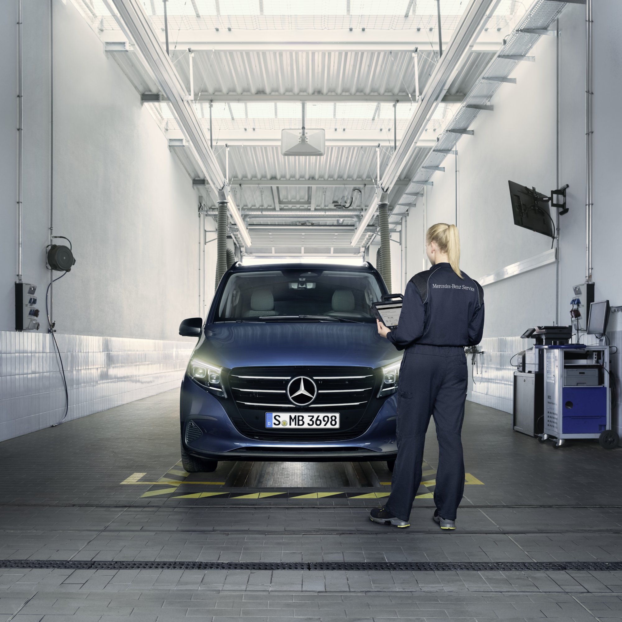Semplicità | Mercedes-Benz Van ProCenter I nostri consulenti del Mercedes-Benz Van ProCenter sono specializzati nelle esigenze del tuo settore.