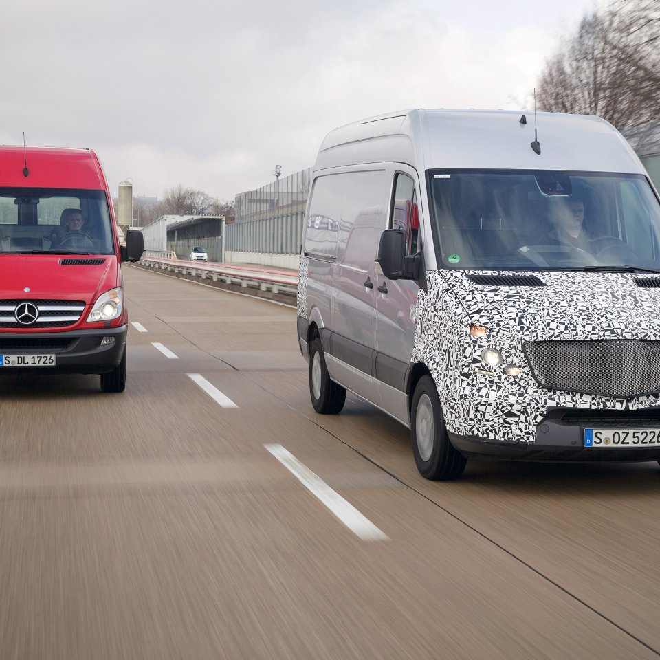 Blind Spot Assist con Rear Cross Traffic Alert Blind Spot Assist con Rear Cross Traffic Alert